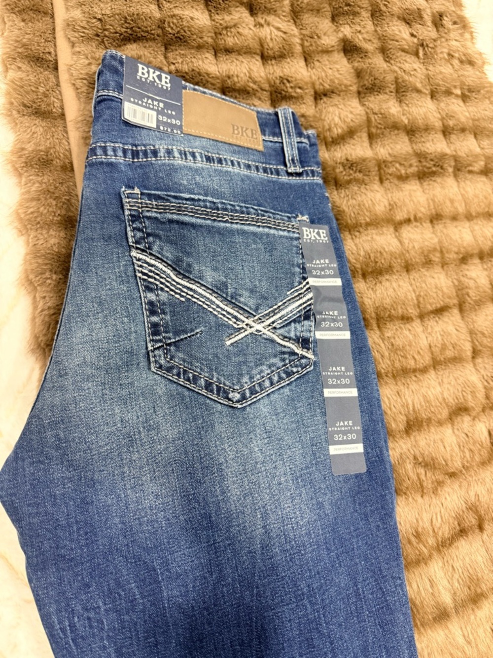 BKE Jake Slim Straight Men’s Jeans in Medium Blue